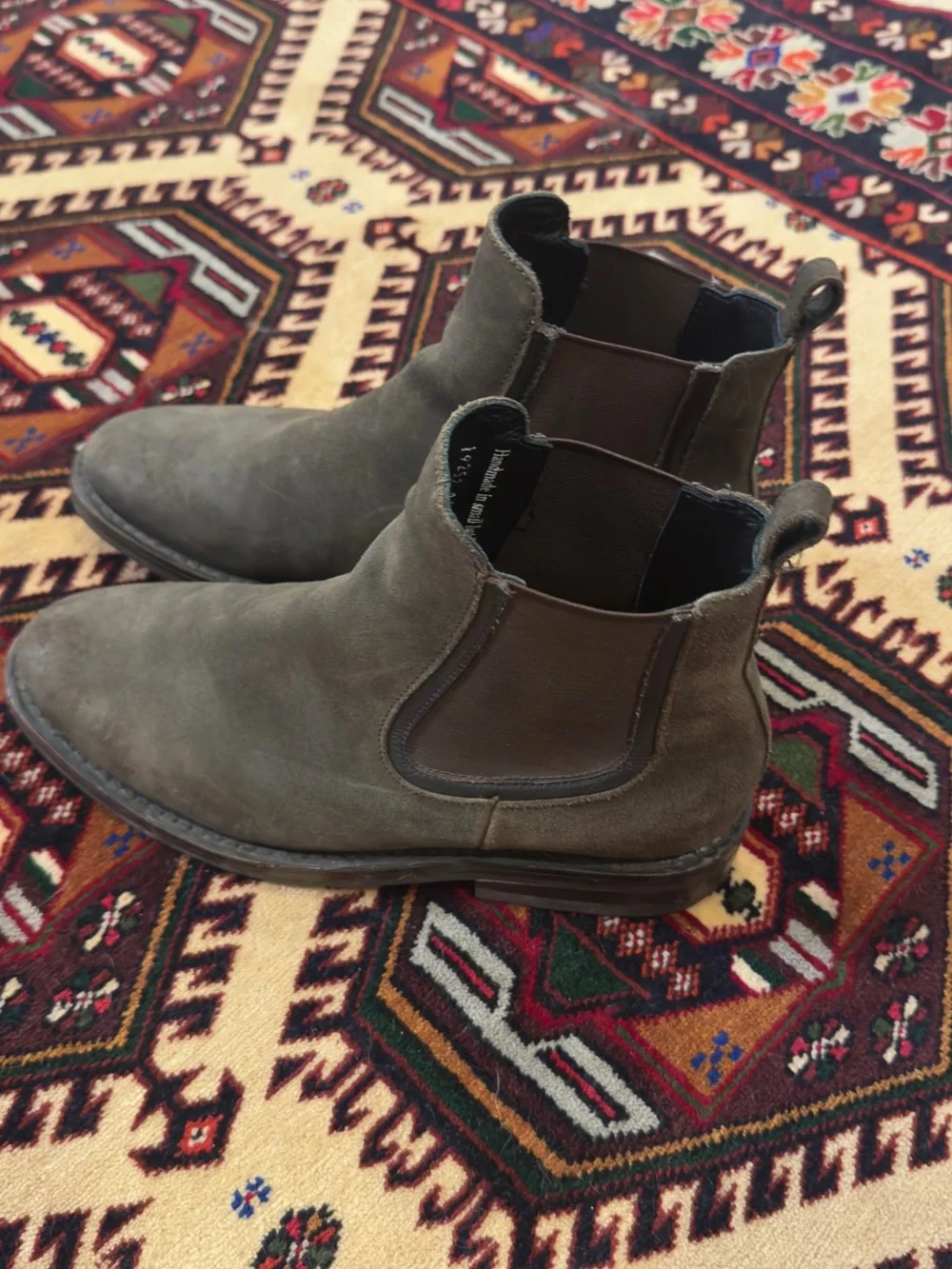 Men's Suede Chelsea Boots - Olive Green